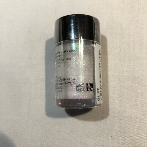 Nyx Face and Body Glitter! Shade: Ice. - Picture 3 of 5